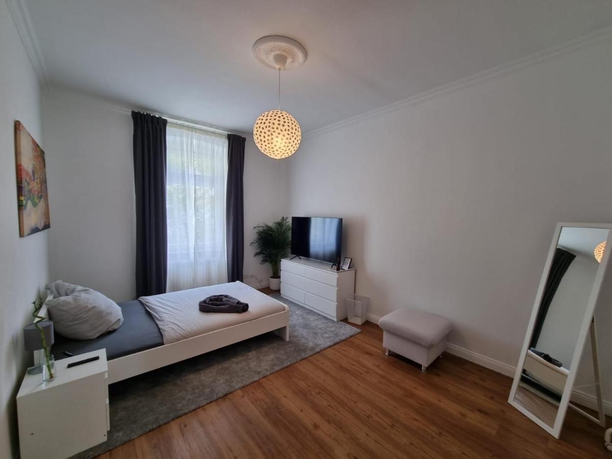 Suesse Marie Apartment คาร์ลสรูเฮอ ภายนอก รูปภาพ